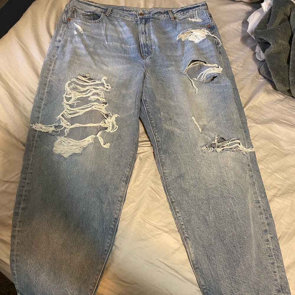 American Eagle mom jeans